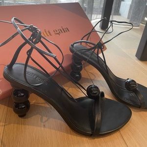 CULT GAIA BLACK STRAPPY SANDAL